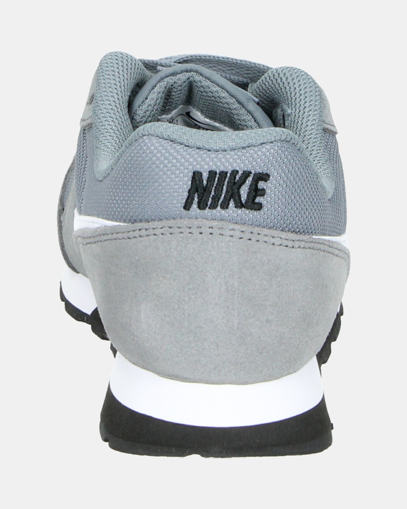 Nike MD Runner - Lage sneakers - Grijs