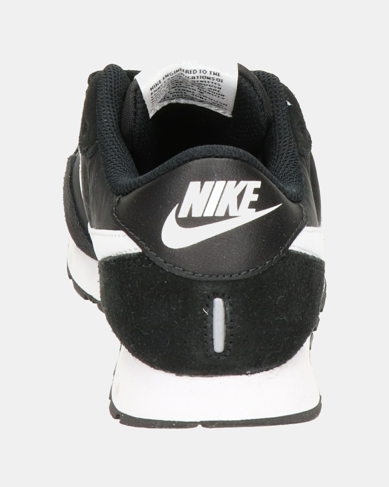 Nike MD Valiant - Lage sneakers - Zwart