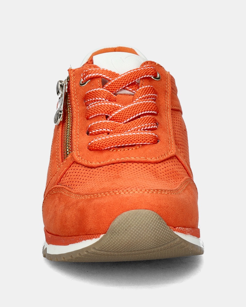 Marco Tozzi - Lage sneakers - Oranje