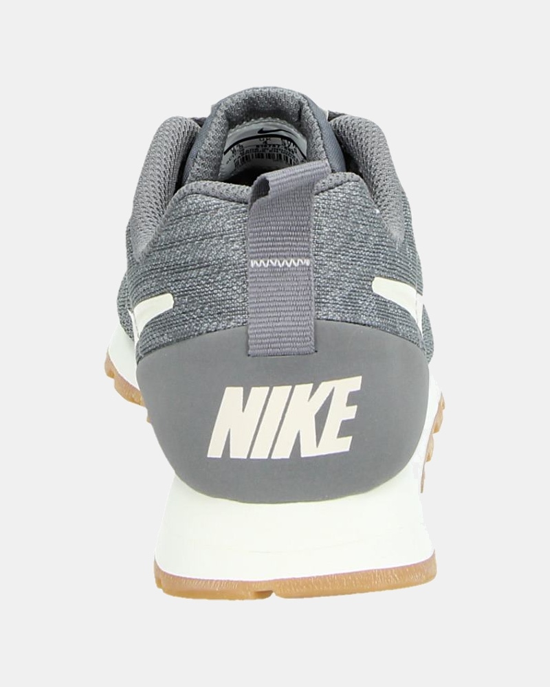 Nike MD Runner 2 - Lage sneakers - Grijs