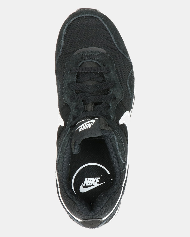 Nike Venture Runner - Lage sneakers - Zwart