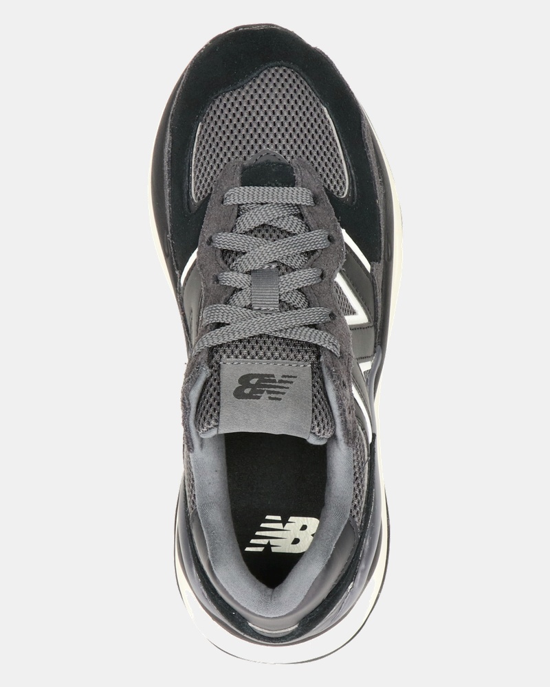 New Balance 57/40 - Lage sneakers - Zwart