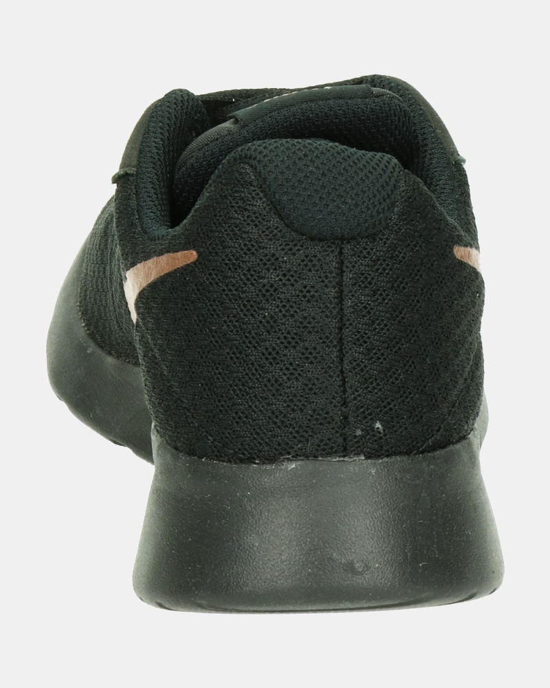 Nike Tanjun - Lage sneakers - Zwart