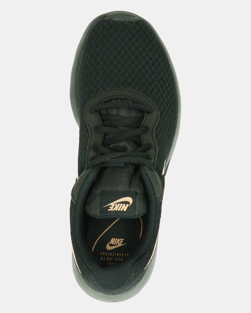 Nike Tanjun - Lage sneakers - Zwart