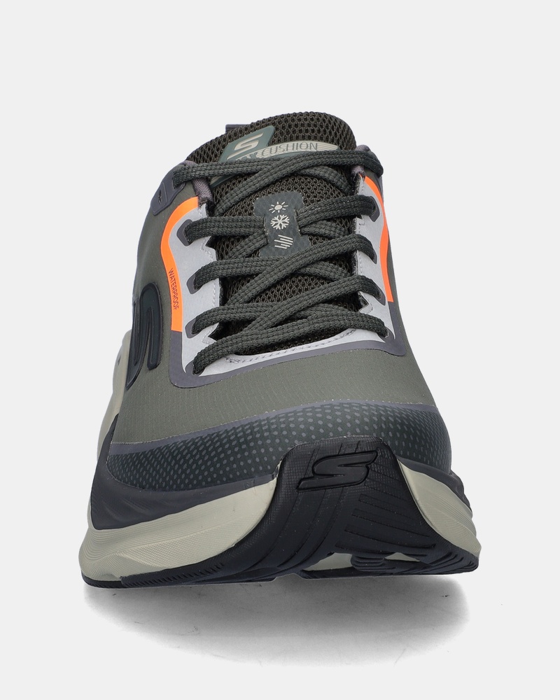 Skechers Max Cushioning Max Run Vorteza - Lage sneakers - Groen