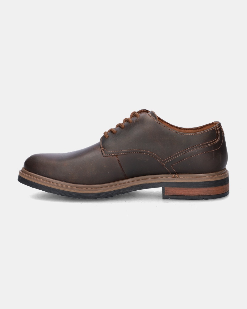 Clarks New Ford - Lage nette schoenen - Bruin