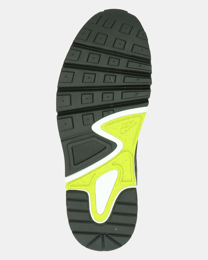 Nike Atsuma - Lage sneakers - Zwart